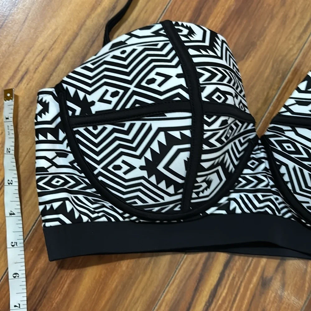 La Plage black & white swim top, size XXL, NWT. - Picture 5 of 11